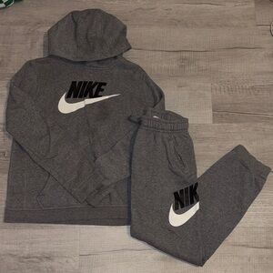 Nike Gray Hoodie & Joggers Set